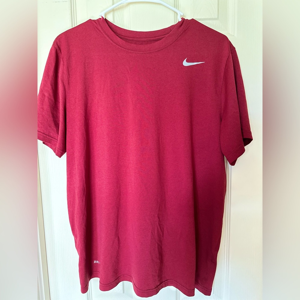 Nike Men’s Dri-Fit T-Shirt - Size Medium